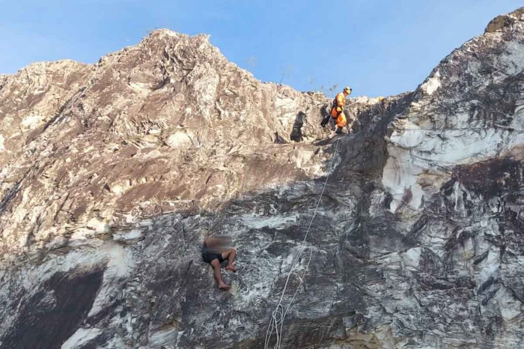 Bombeiros resgatam homem que se perdeu em trilha e passou a madrugada em paredão na Serra de São José 2 Bombeiros resgatam homem que se perdeu em trilha e passou a madrugada em paredão na Serra de São José